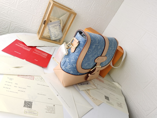 ルイヴィトンバッグ側面デザイン